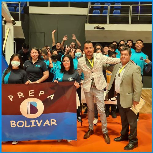 excelente nivel academico con docentes altamente capacitados
